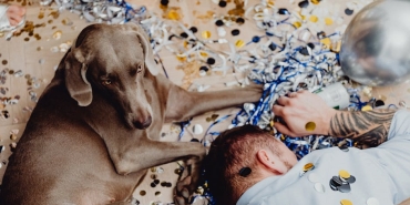 Cem-Yilmaz8217dan-Tarkan-Konseri-Sonrasi-Yas-Muhabbetine-Mizahi-Dokunus-featured