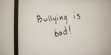 Hande-Ercel8217den-Net-Mesaj-8220Kotu-Niyeti-Birakin8221-featured