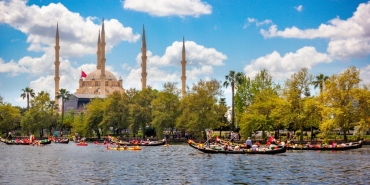 Sabanci-Ailesinde-Cifte-Dugun-Heyecani-Adana-ve-Istanbul-Secildi-featured