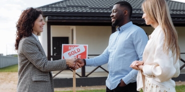 Serenay-Sarikaya8217dan-Rekor-Anlasma-Akbank8217in-Yeni-Yuzu-Oldu-featured