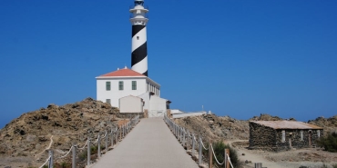 Ozge-Torer8217den-Flas-Itiraflar-Ask-Hayati-ve-Favori-Sarkisi-8220Bu-Deniz-Tasacak8221-featured