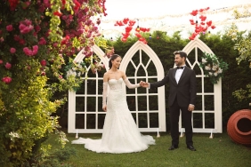 Cagan-Sengul-ve-Sezgi-Sena-Izmirlioglu-Nisanlandi-Evlilige-Ilk-Adim-featured