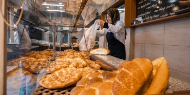 Irmak-Oztas-Guzellik-Kraliceliginden-Firinciliga-Uzanan-Tatli-Bir-Gecis-featured