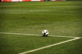 Olivia-Attwood8217dan-Gogus-Estetigi-Itirafi-8220Futbol-Topu-Gibiydi-Nefret-Ettim8221-featured