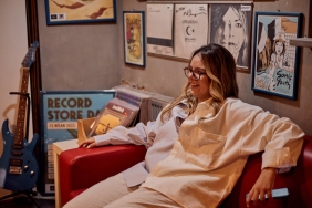 Sezen-Aksu8217dan-Yeni-Goruntu-Minik-Serce-Yillara-Meydan-Okuyor-featured